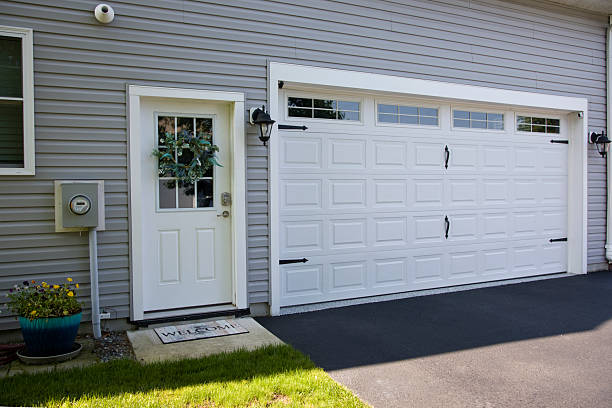 24/7 Emergency Garage Door Panel Replacement experts in South Floral Park, NY